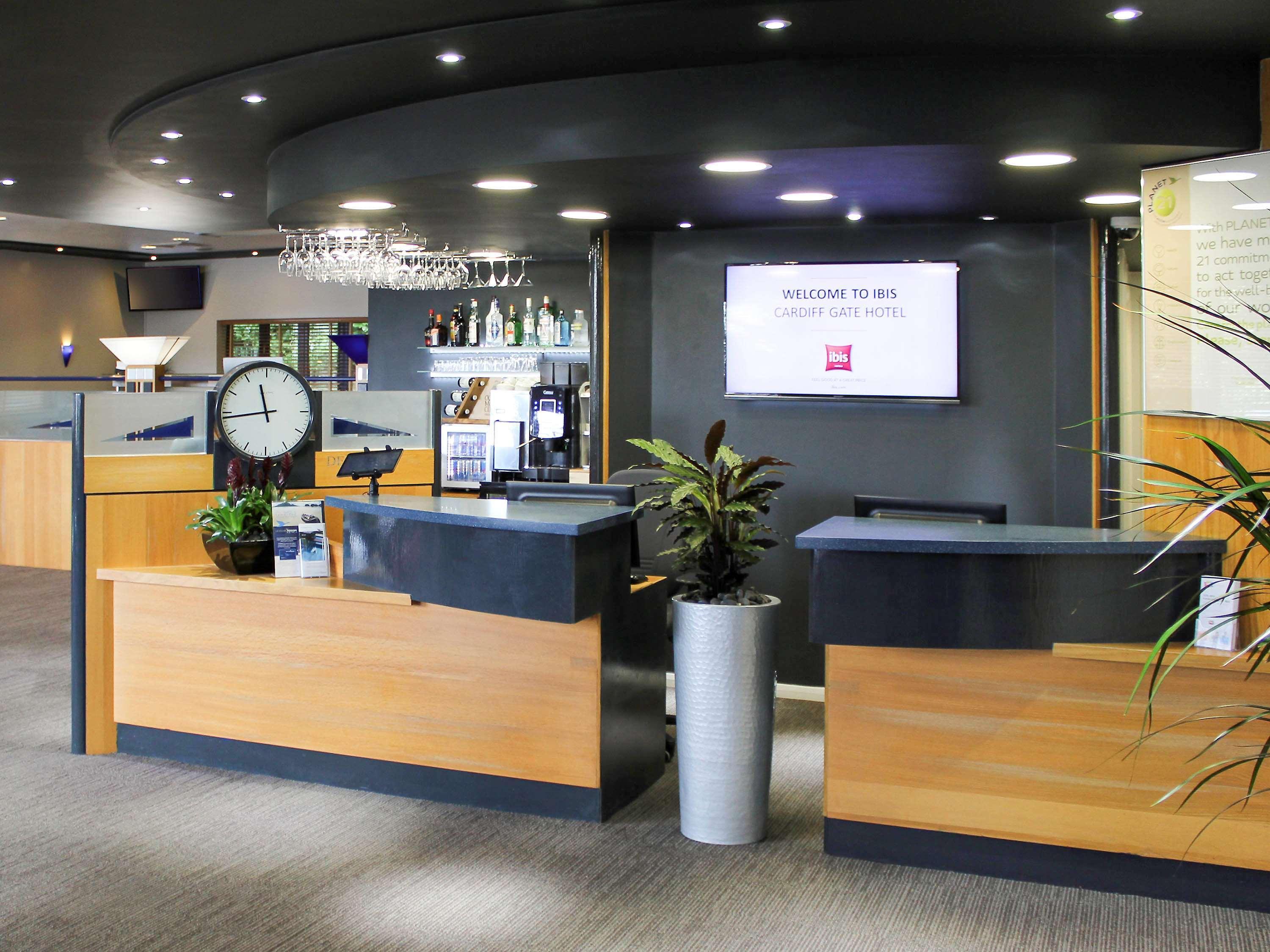 Ibis Cardiff Gate - International Business Park Hotel Eksteriør billede
