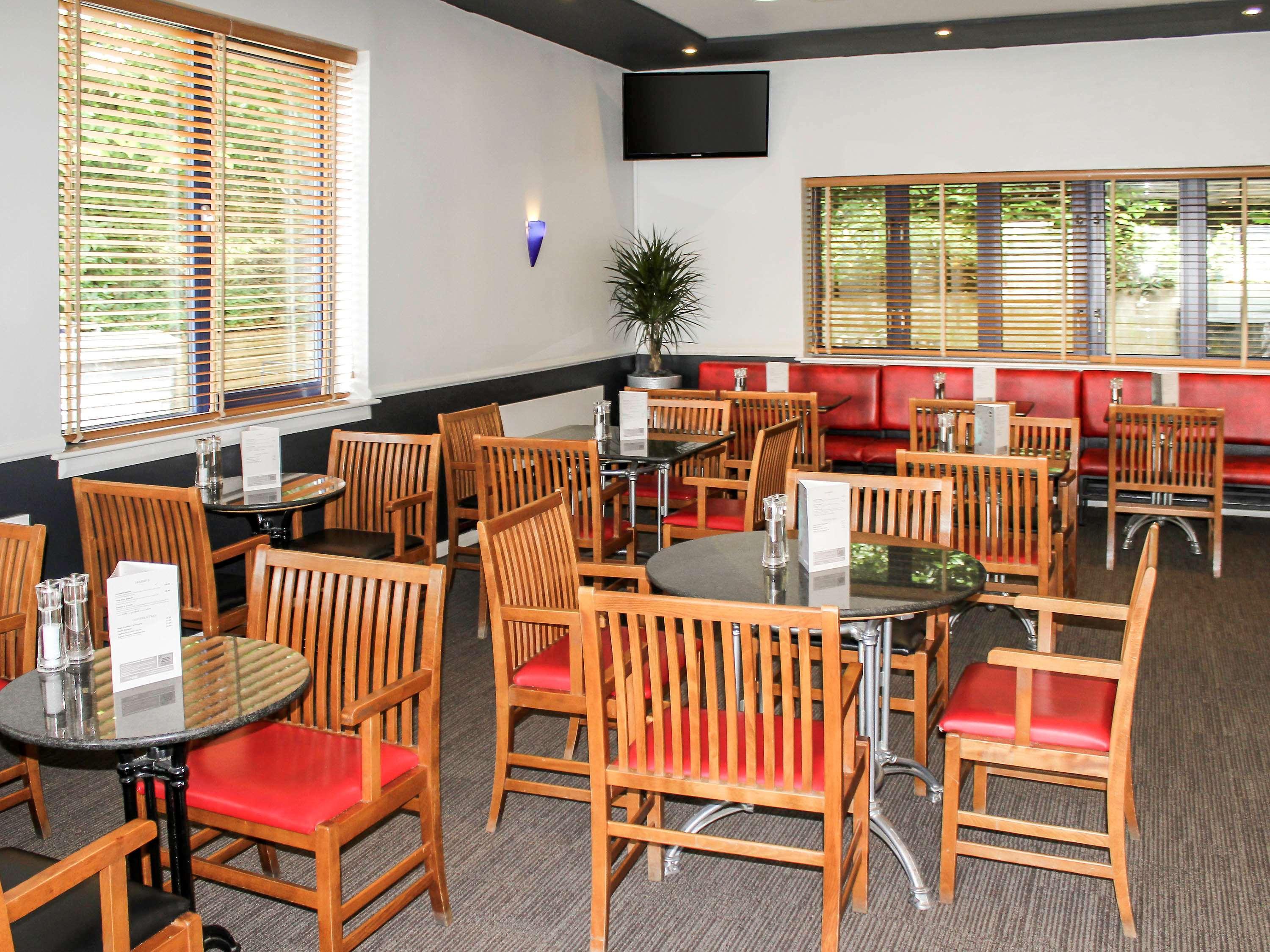 Ibis Cardiff Gate - International Business Park Hotel Eksteriør billede