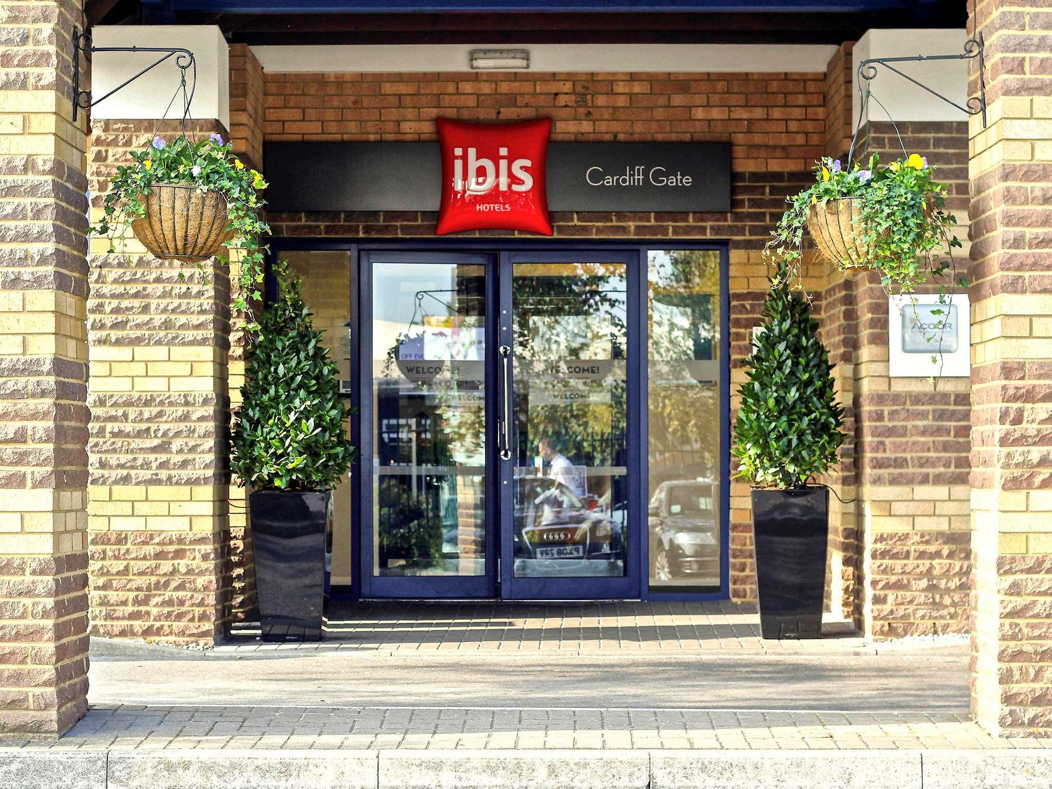 Ibis Cardiff Gate - International Business Park Hotel Eksteriør billede