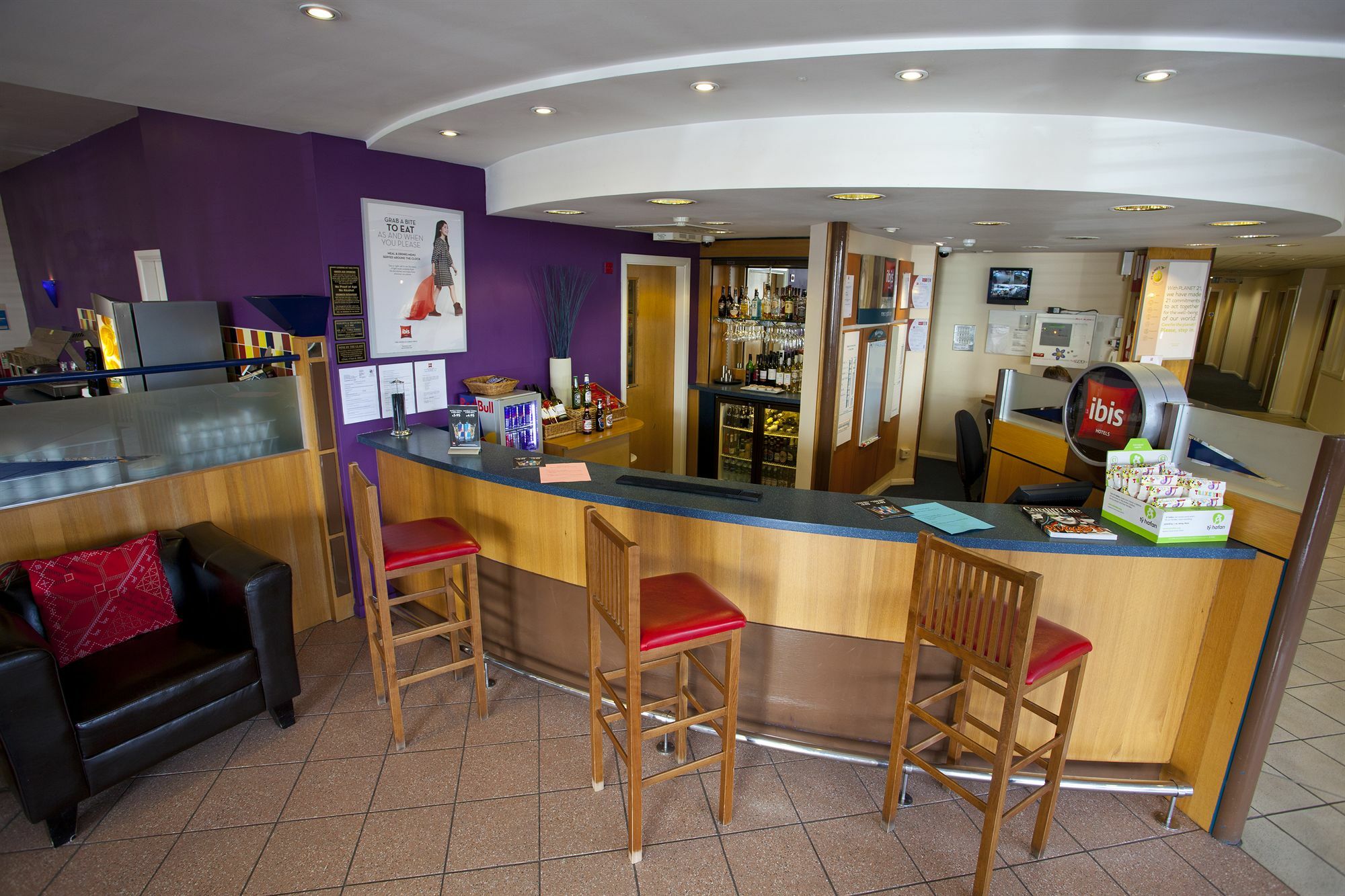 Ibis Cardiff Gate - International Business Park Hotel Eksteriør billede